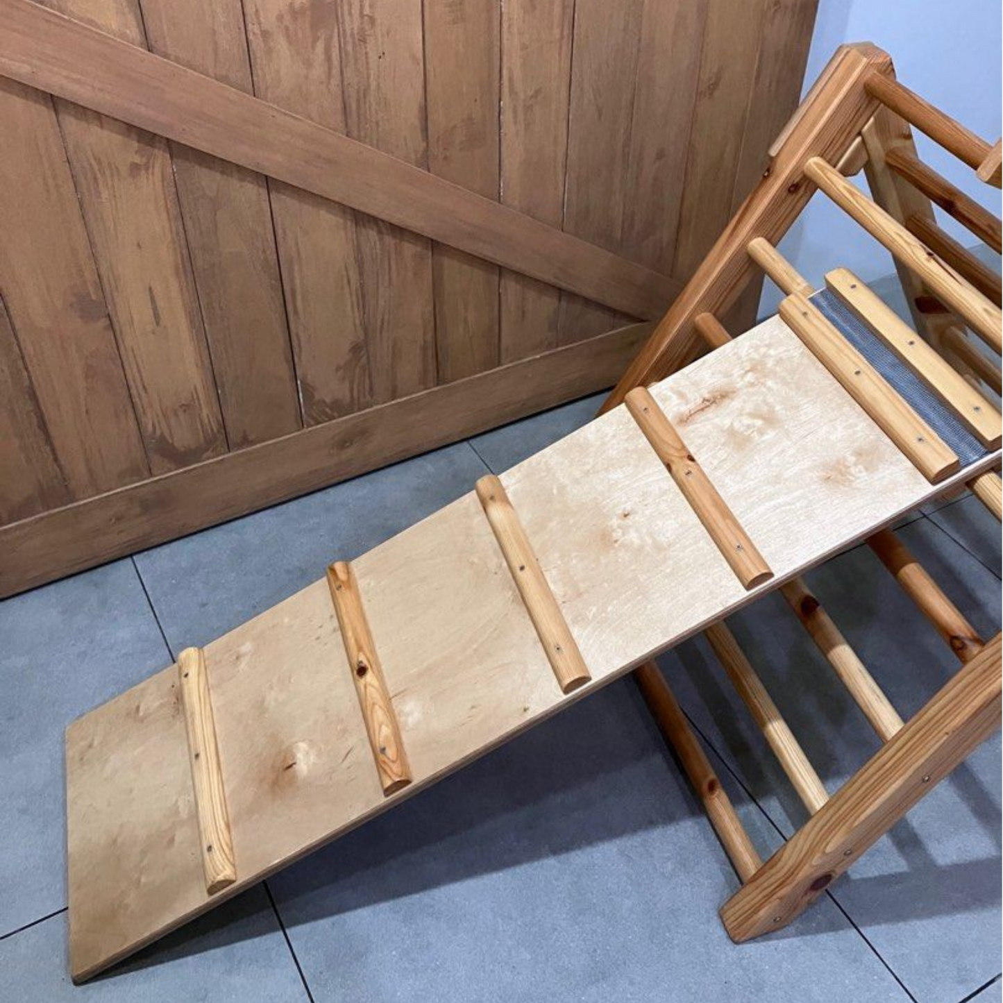 PRE-LOVED Small Pikler Triangle and Reversible Ramp